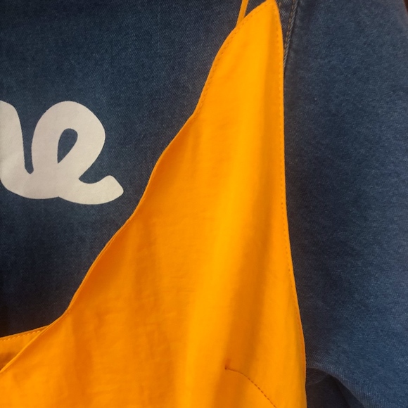 scalloped v neck satin shift dress - Picture 2 of 5